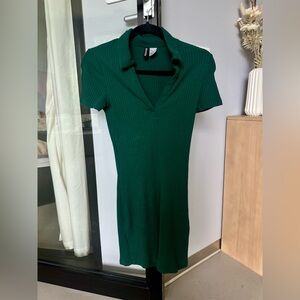 H&M Green Bodycon Mini Dress V-Neck Short Sleeve